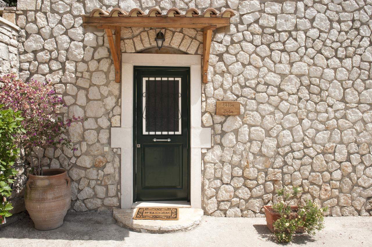Villa Zeta Nisaki  Luaran gambar